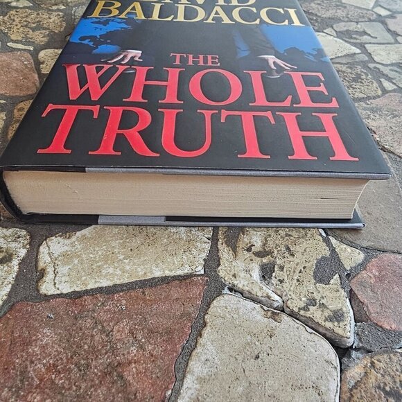 David Baldacci "The Whole Truth" 1st Edition Hardcover Thriller Novel - Picture 6 of 9